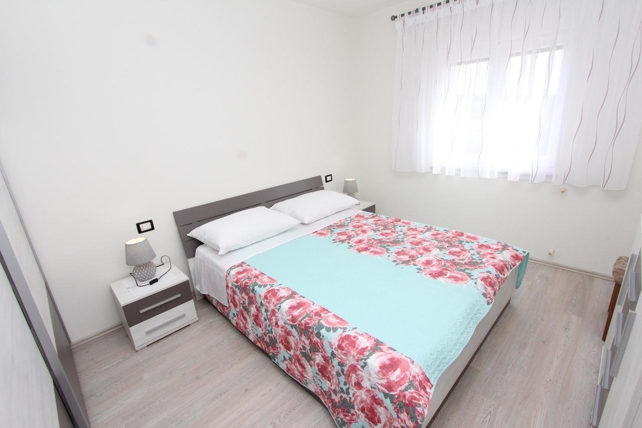 Apartment Mondelaco โรวีน ภายนอก รูปภาพ
