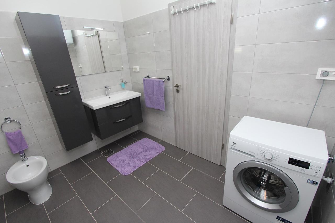 Apartment Mondelaco โรวีน ภายนอก รูปภาพ