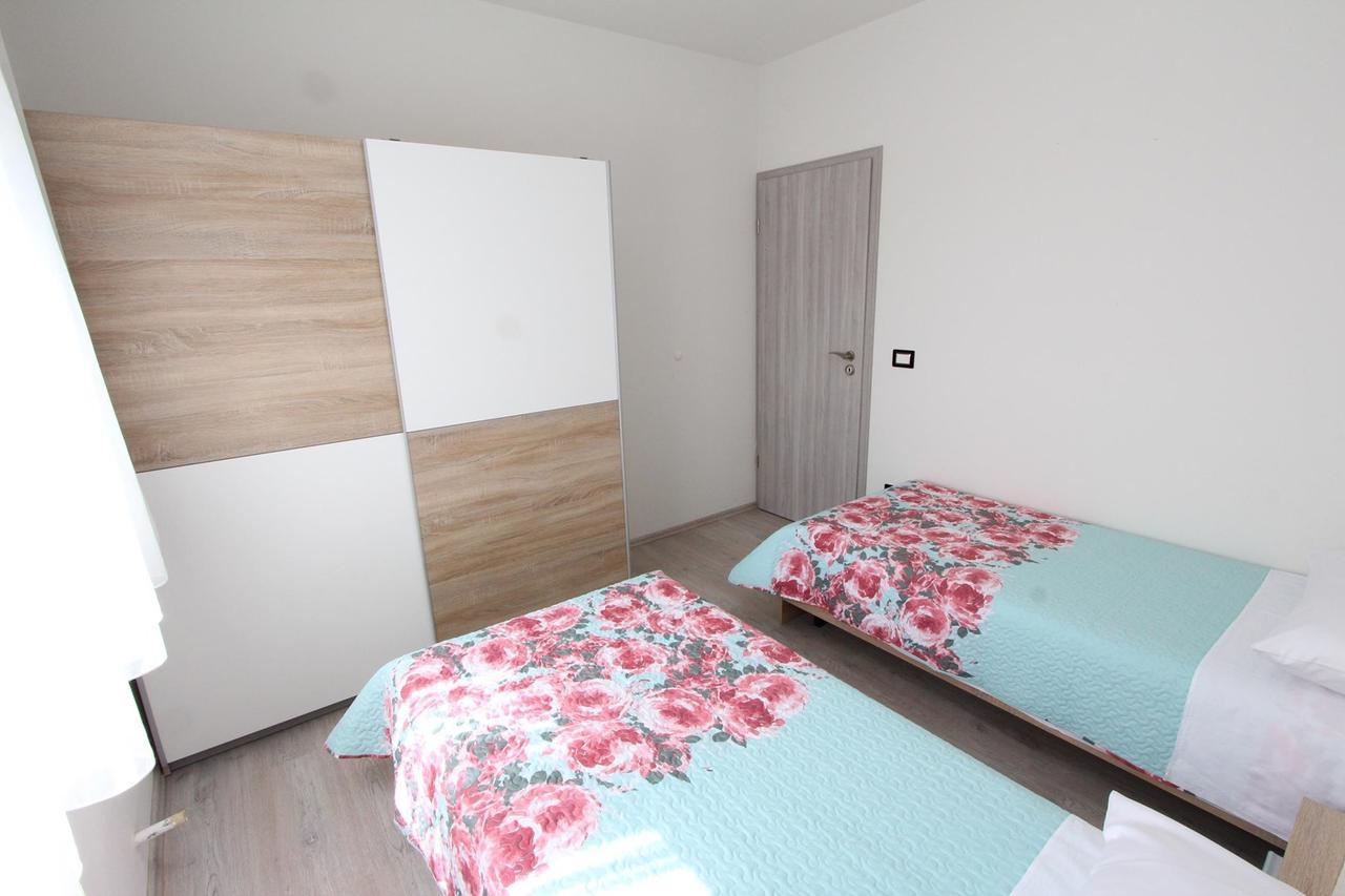 Apartment Mondelaco โรวีน ภายนอก รูปภาพ