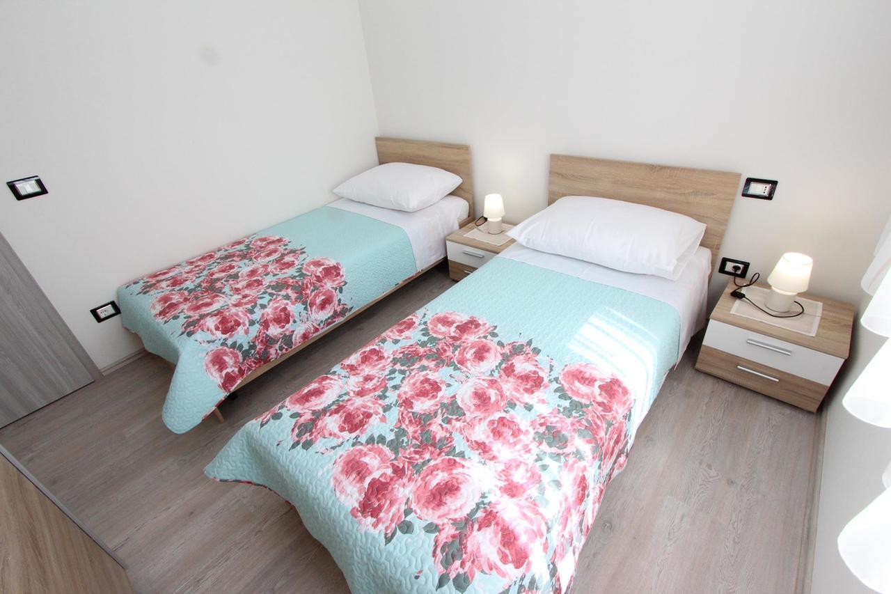 Apartment Mondelaco โรวีน ภายนอก รูปภาพ